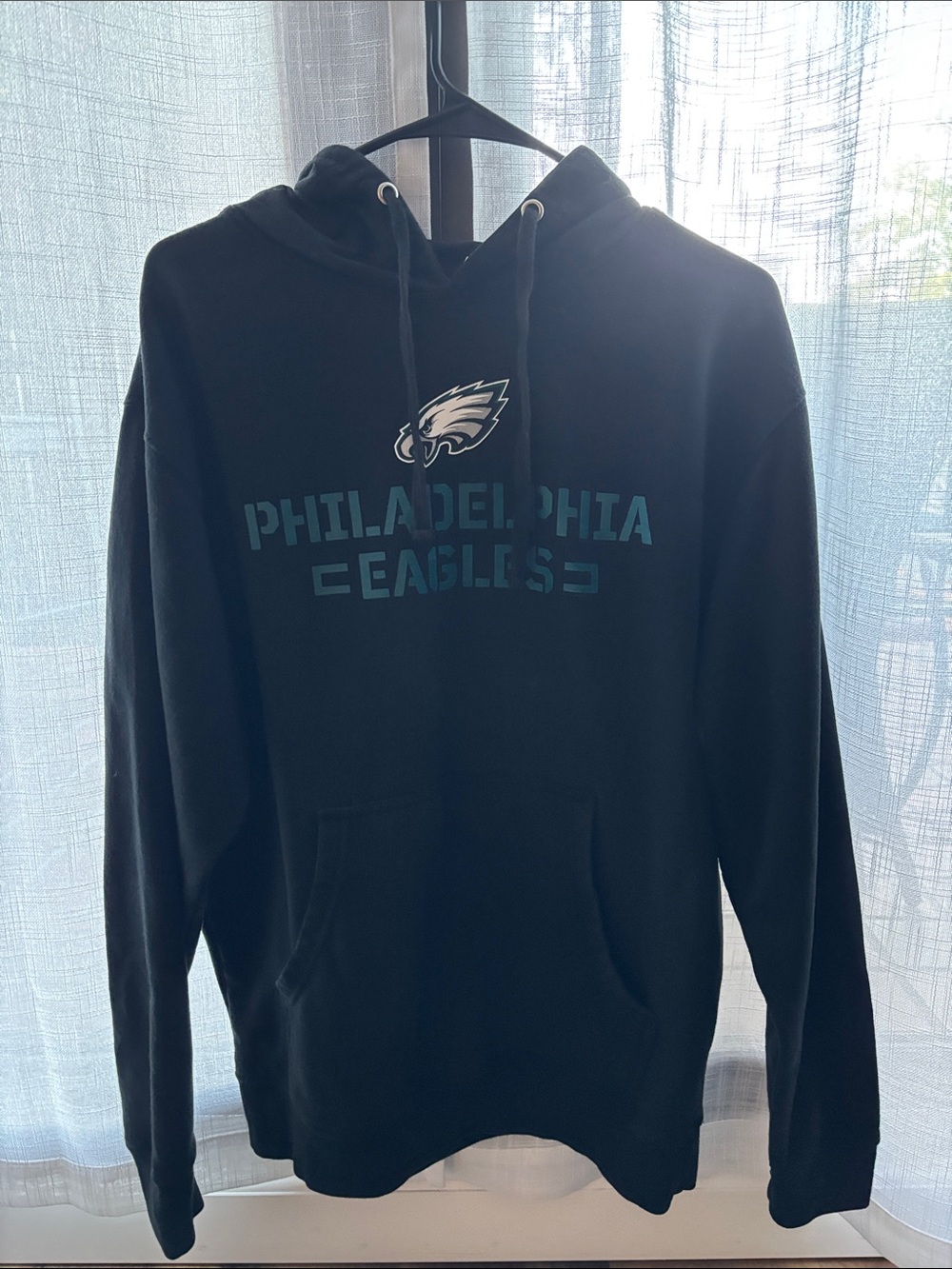 Eagles Men's Black Pullover Hoodie